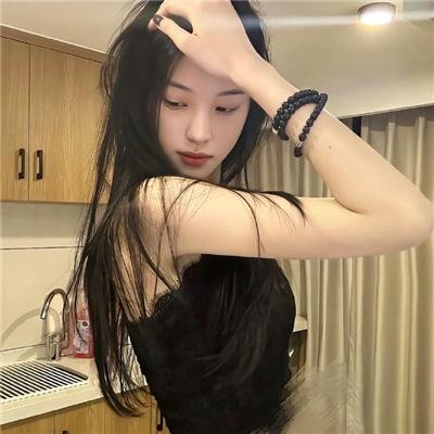美丽的寡妇亲吻更好
